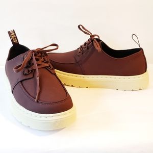 NWOB Dr Martens Walden Sneaker